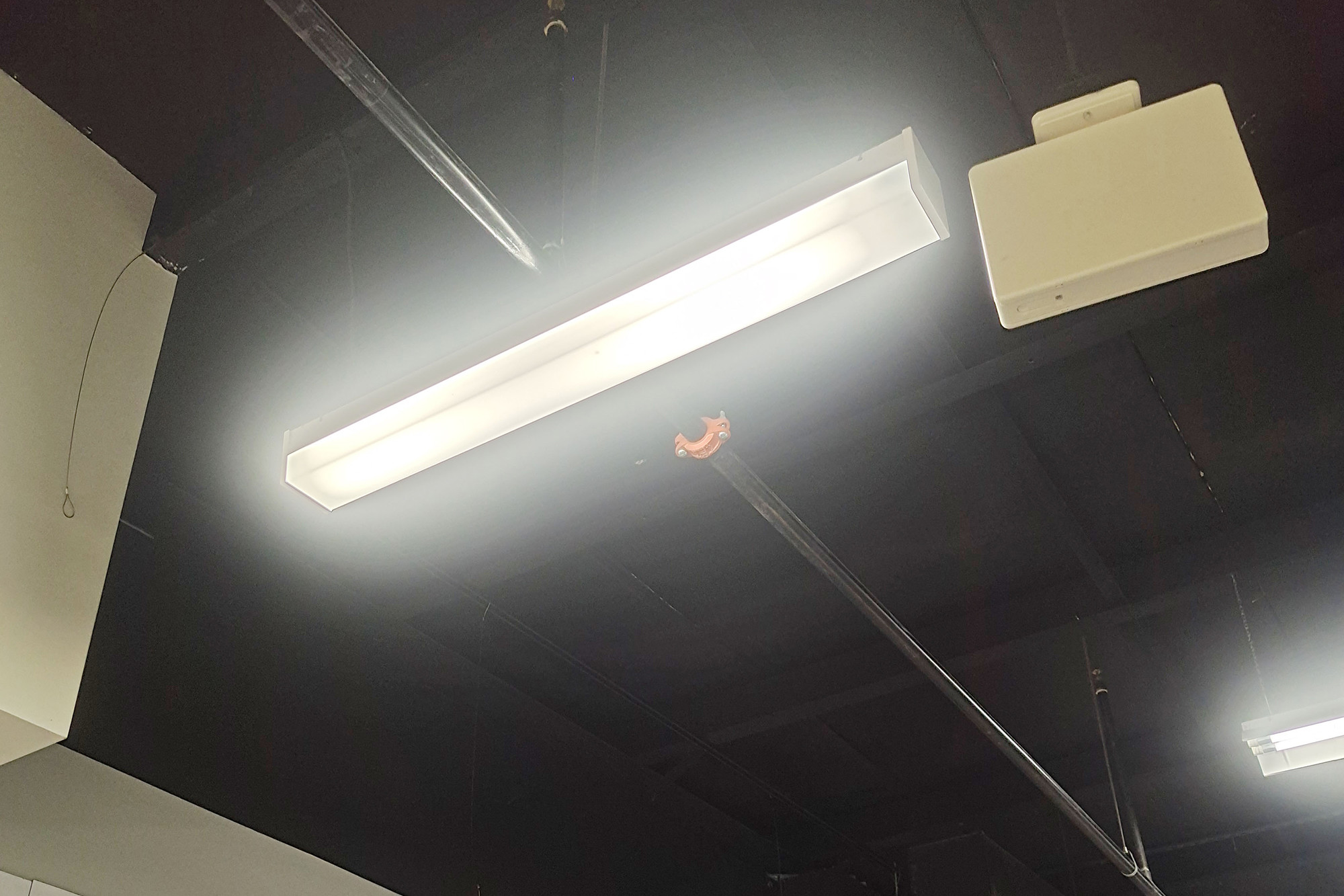 최신 회사 사례 LED 계단통 조명 응용 프로그램
